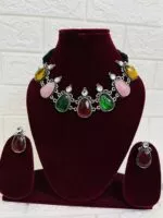 Saesha Choker