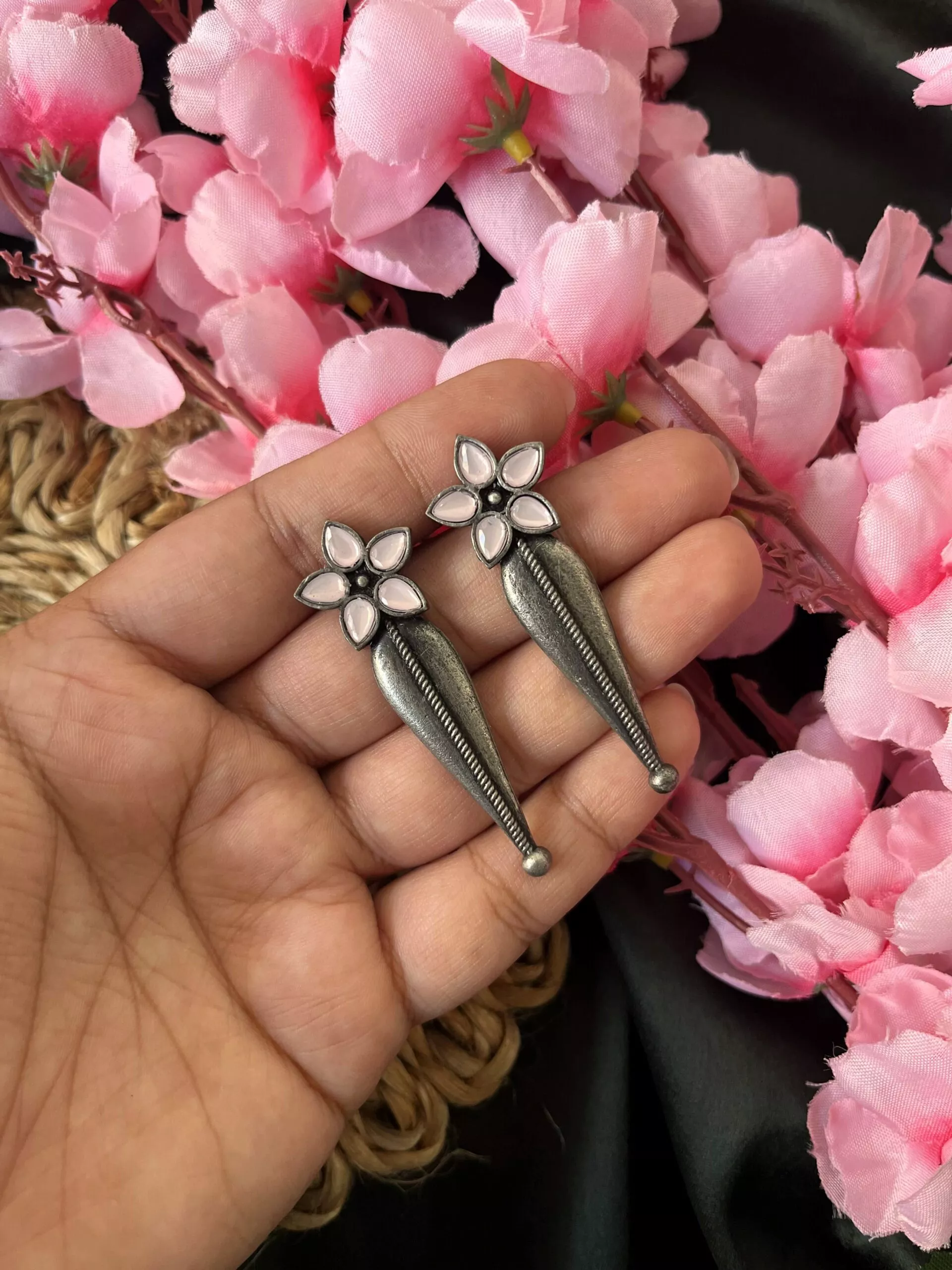 Aaita Earrings- Pink Aaita Earrings- Pink