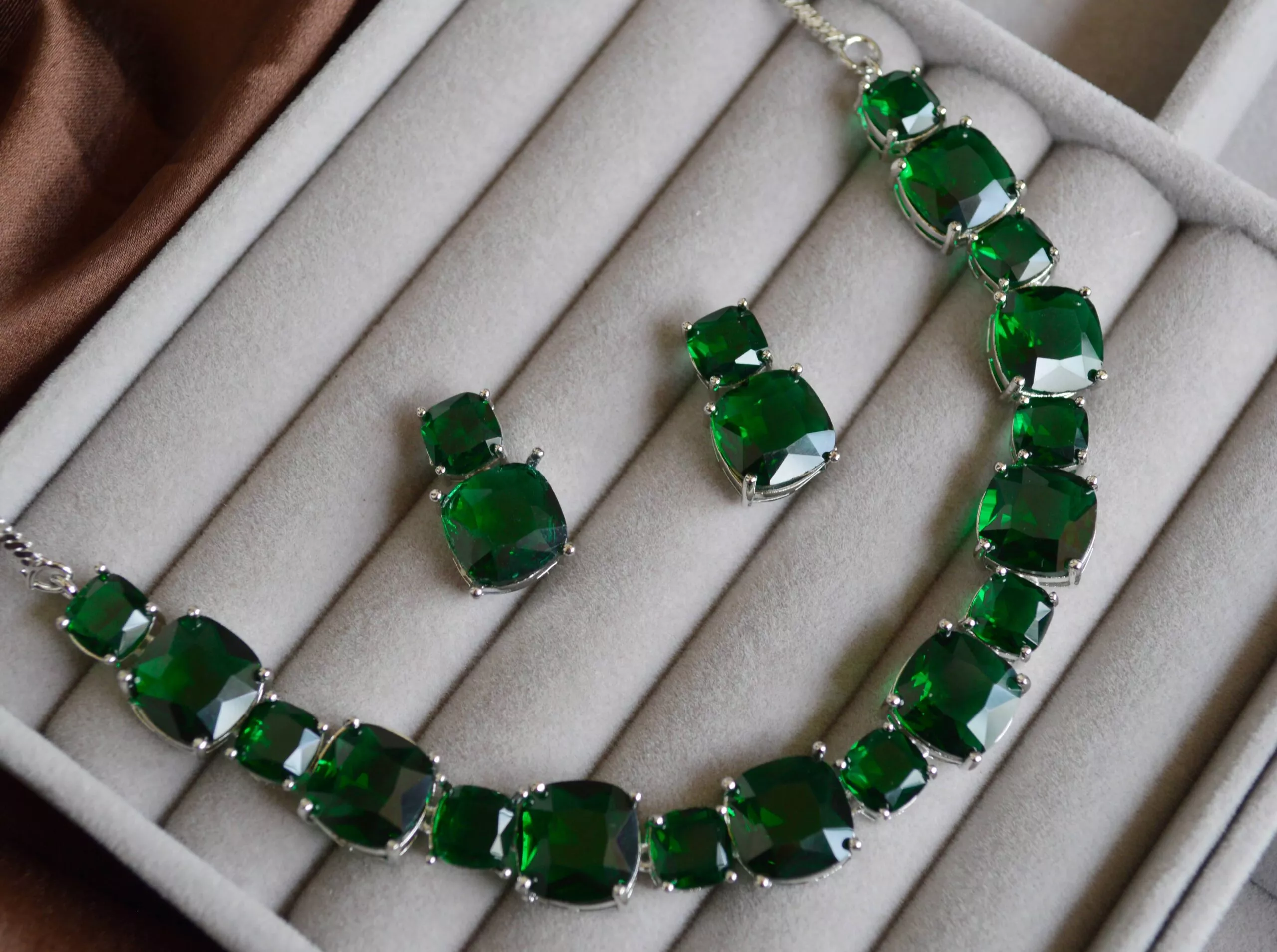 ILeana Necklace Emerald ILeana Necklace Emerald