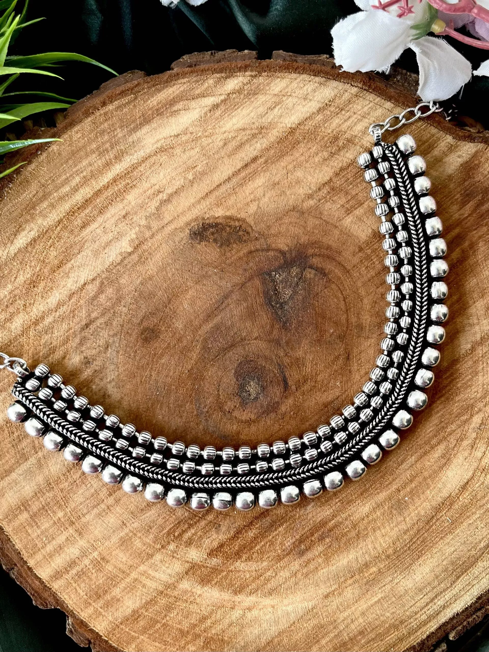 Charvi Choker Charvi Choker