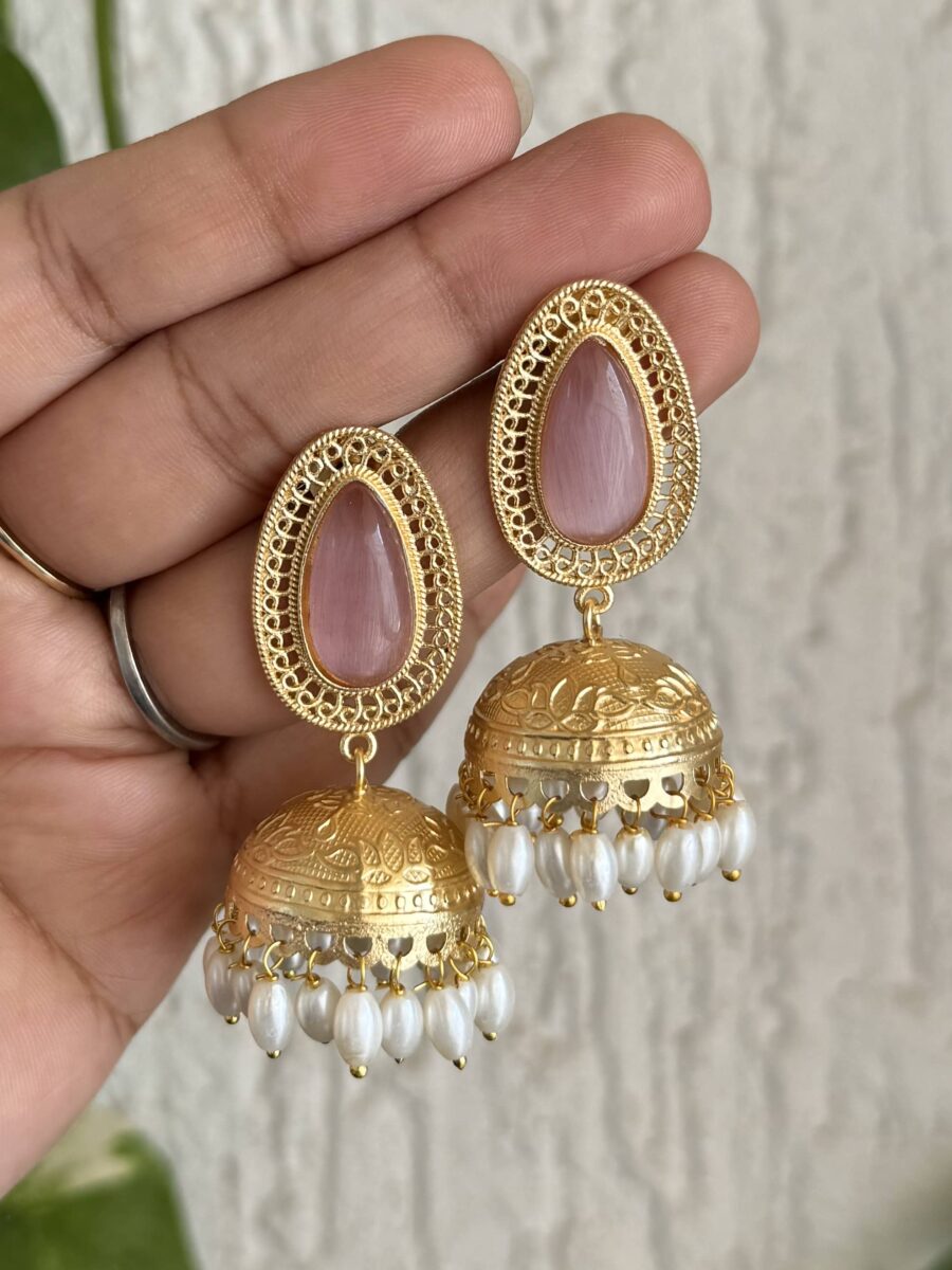 Soorat Earrings Pink