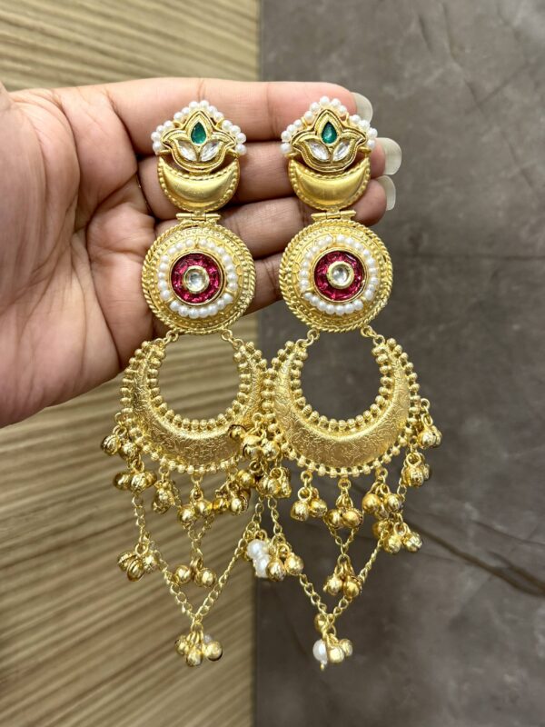Aayat Earrings Pink